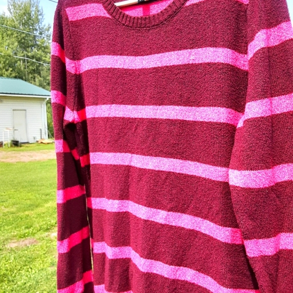 Free for all Purple and Pink long Sweater - Picture 2 of 3